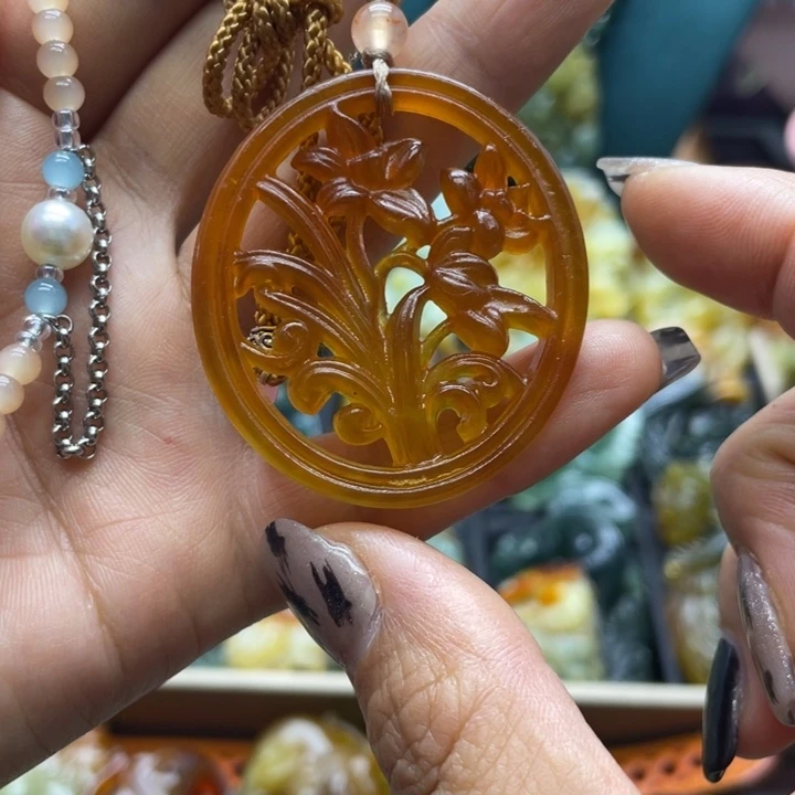 蛇纹石玉未镶嵌挂件