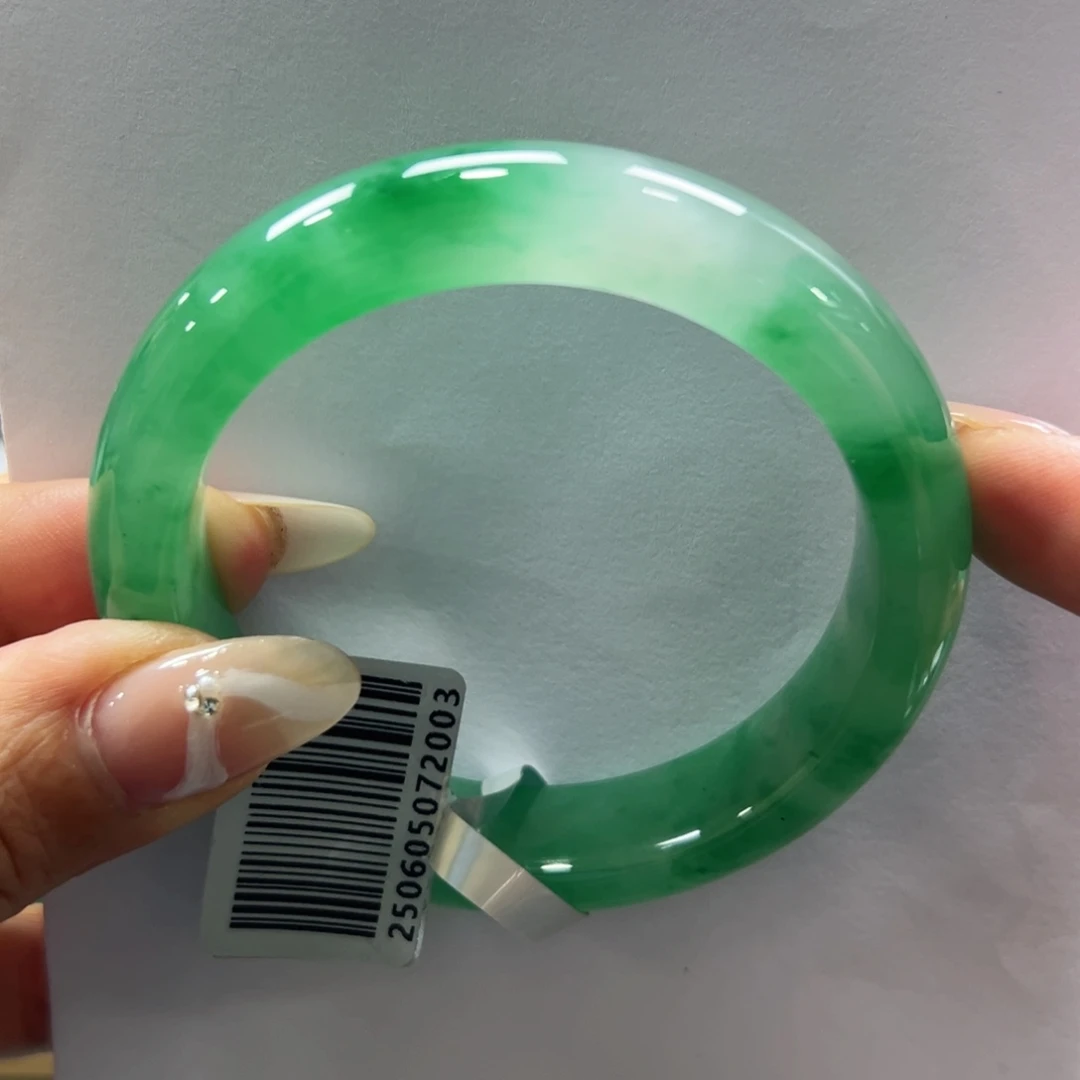 两***全石英质玉未镶嵌手镯