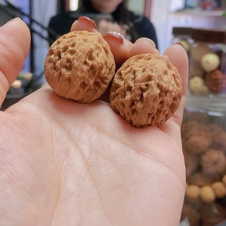 【闪购商品】文玩核桃把件35玉枕元宝