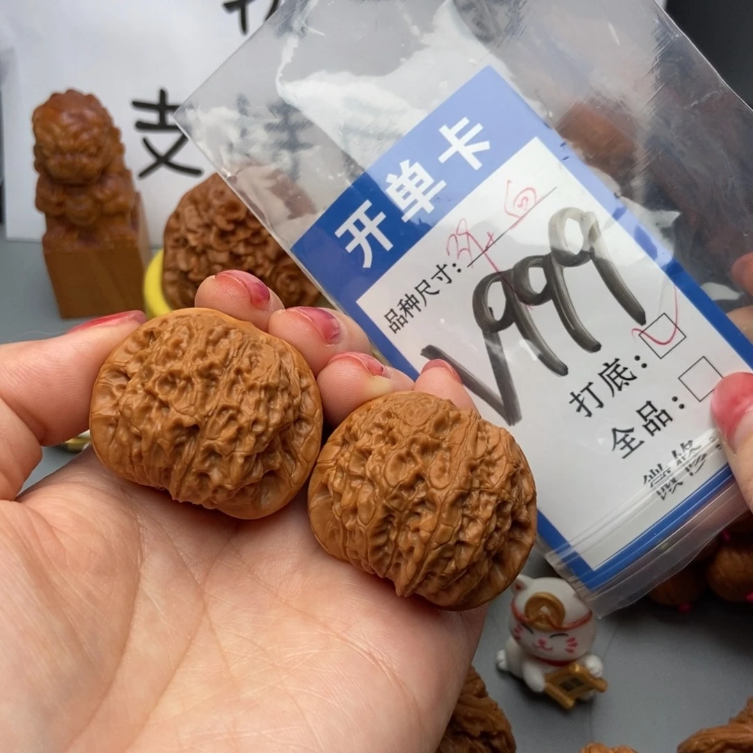 吊坠桃核核桃血麒麟