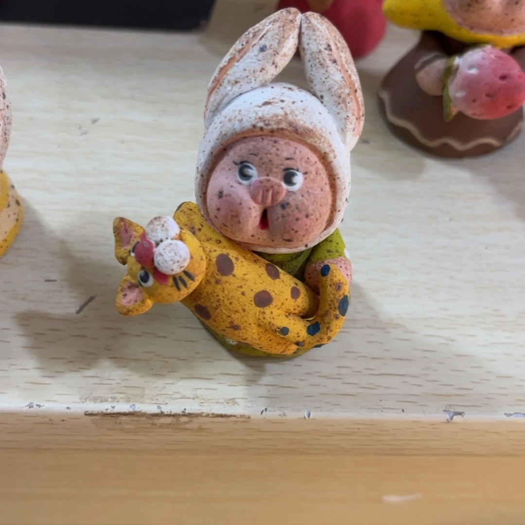 娜***.泥塑古镇炻陶花盆