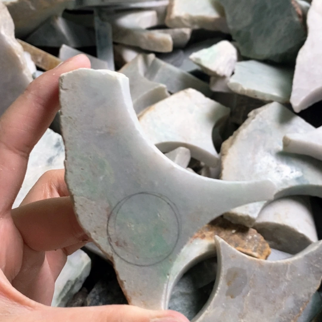翡翠未镶嵌颈饰天然翡翠