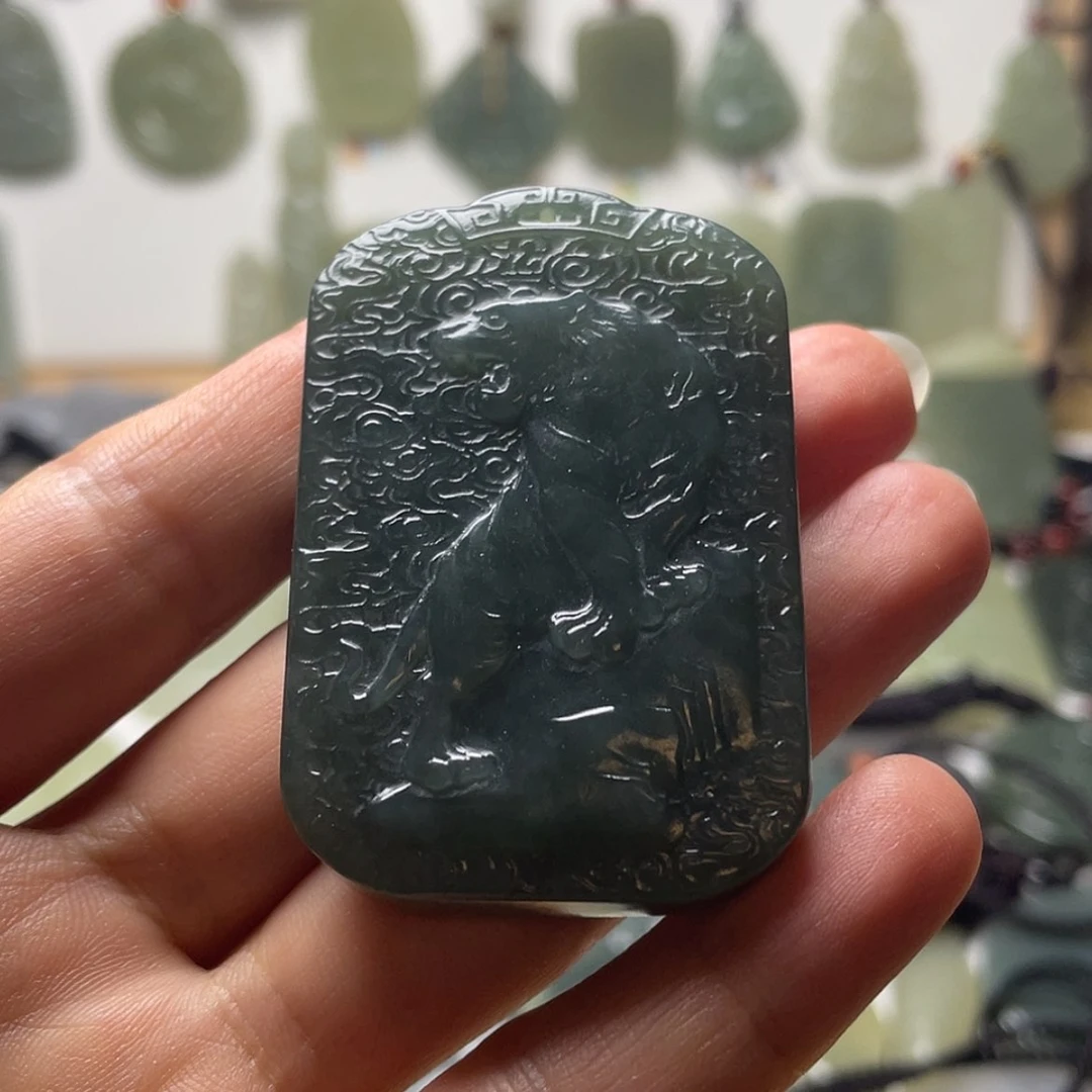 【闪购商品】和田玉未镶嵌车挂冷**知