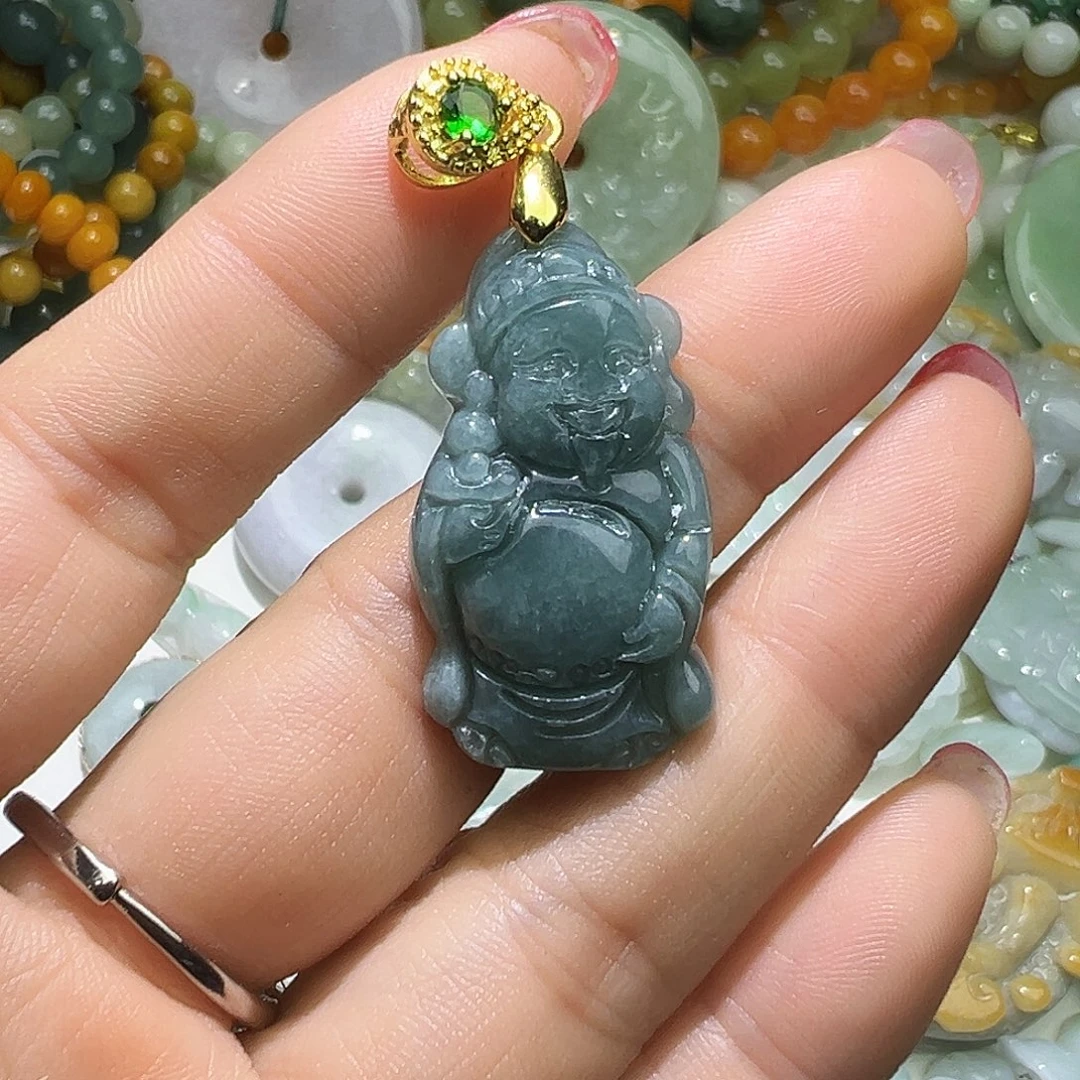 翡翠未镶嵌颈饰富贵