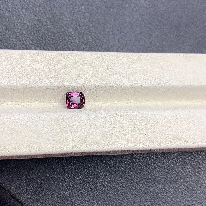 尖晶石裸石尖晶石裸石