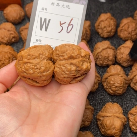 吊坠桃核我是第一百38