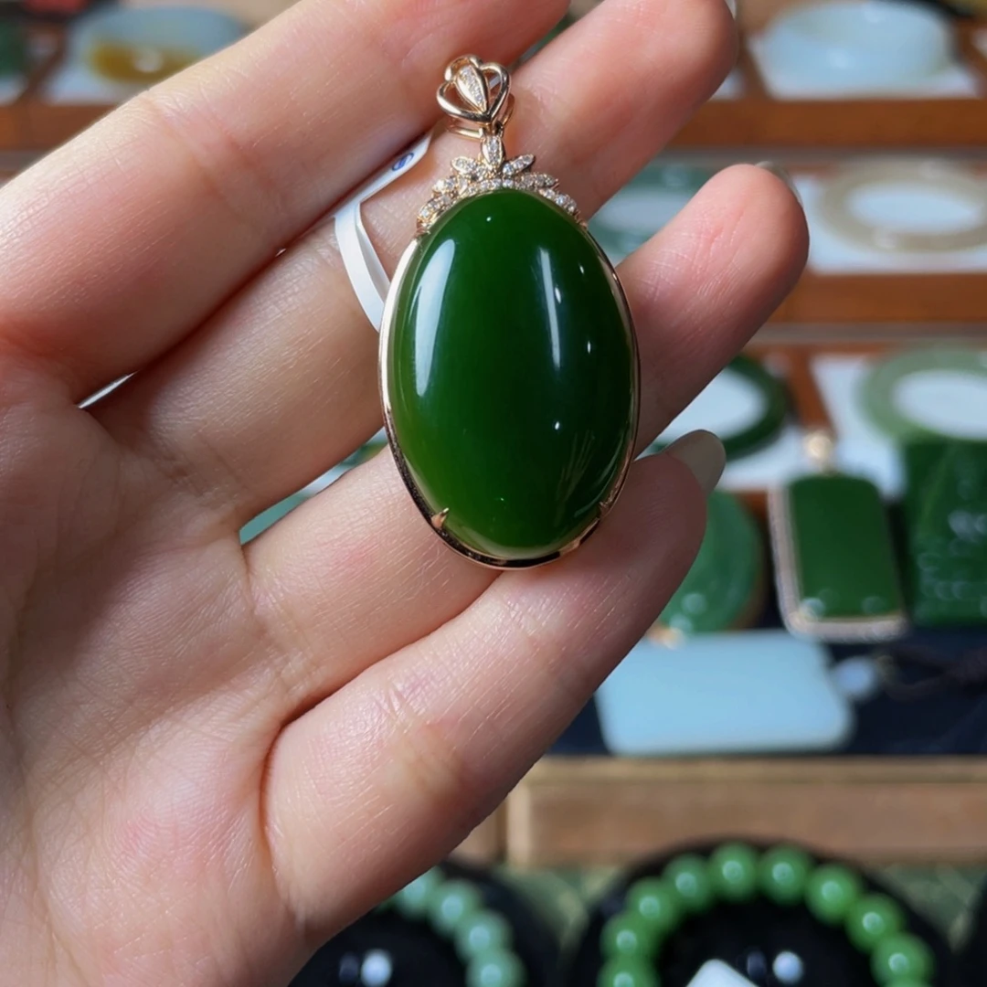 和田玉（碧玉）18K金镶嵌颈饰