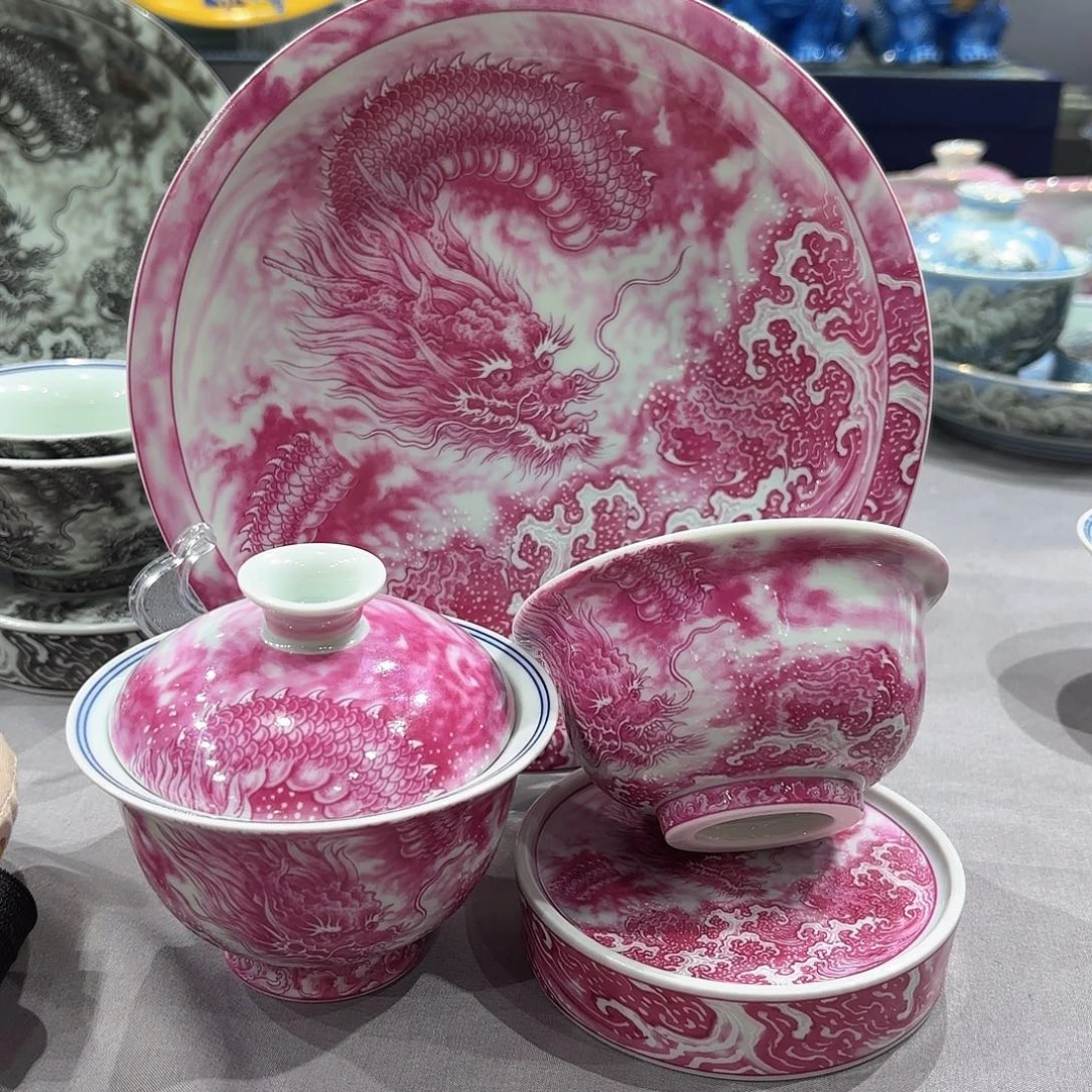 瓷片景德镇瓷器精品陈列