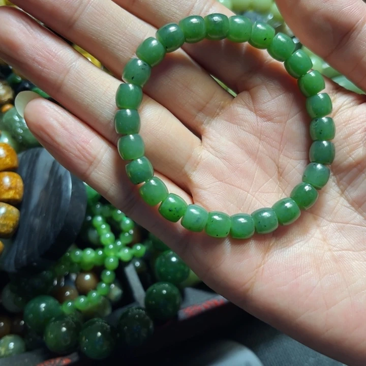 和田玉（碧玉）未镶嵌手链