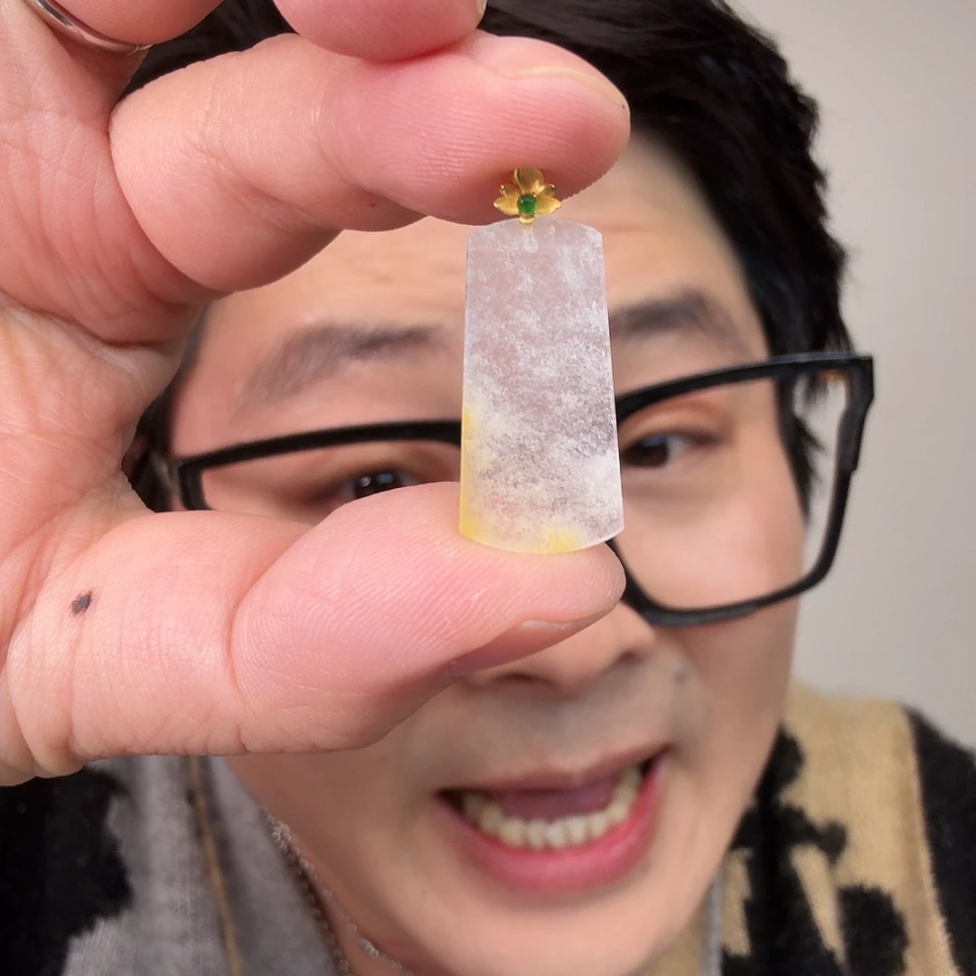 翡翠18K金镶嵌颈饰一件