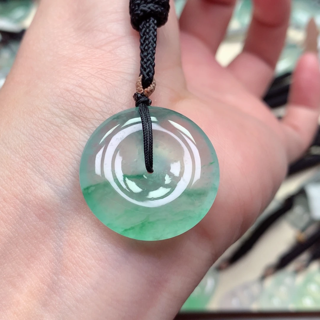 翡翠未镶嵌颈饰扣子