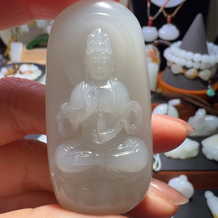 爱***店和田玉未镶嵌颈饰