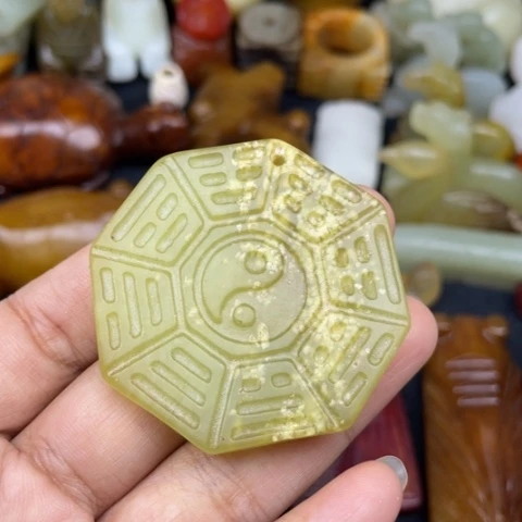 蛇纹石玉未镶嵌颈饰64