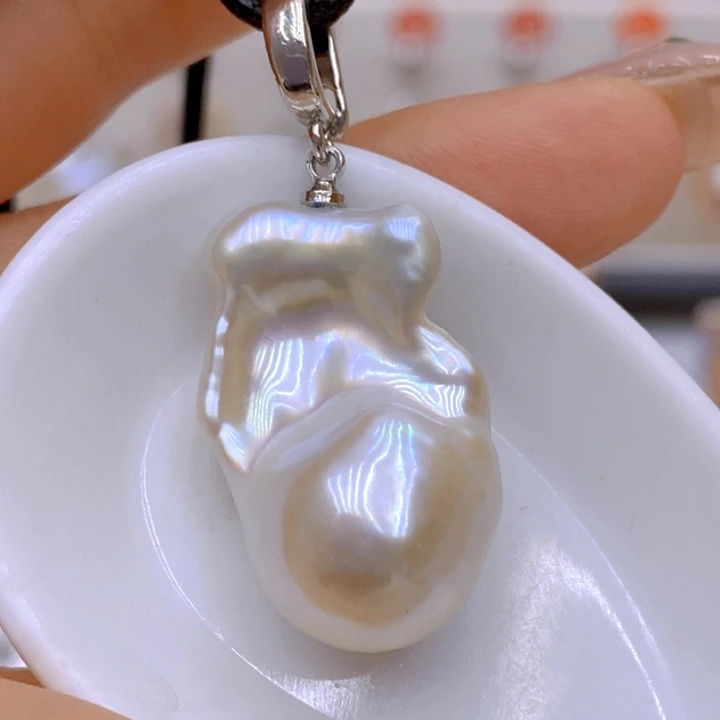 淡水珍珠未镶嵌吊坠(赠链)