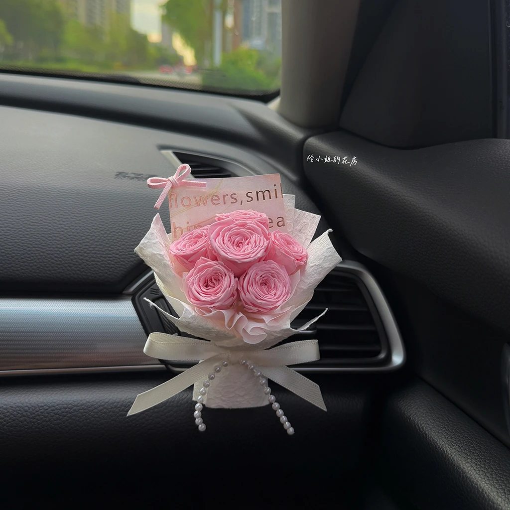 车载汽车摆件小花朵迷你永生花束女生车内出风口高级香氛装饰