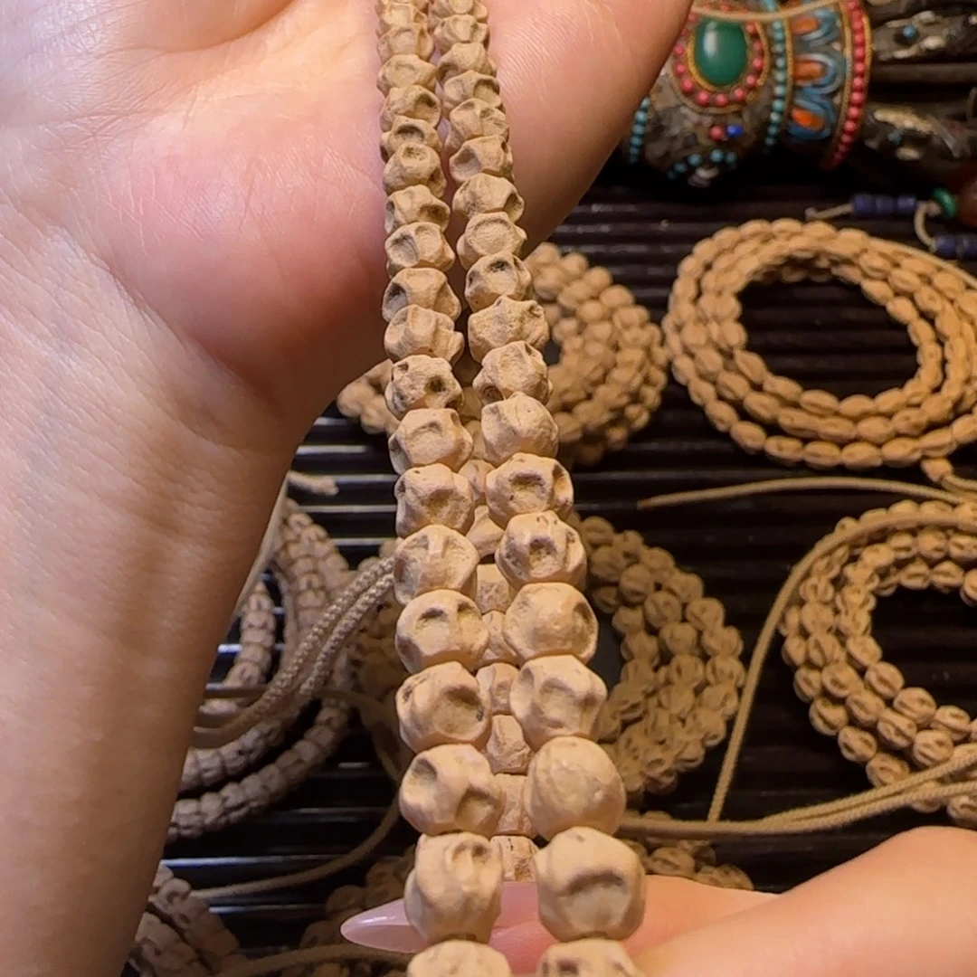 柏香籽/百香籽吊坠不****顾