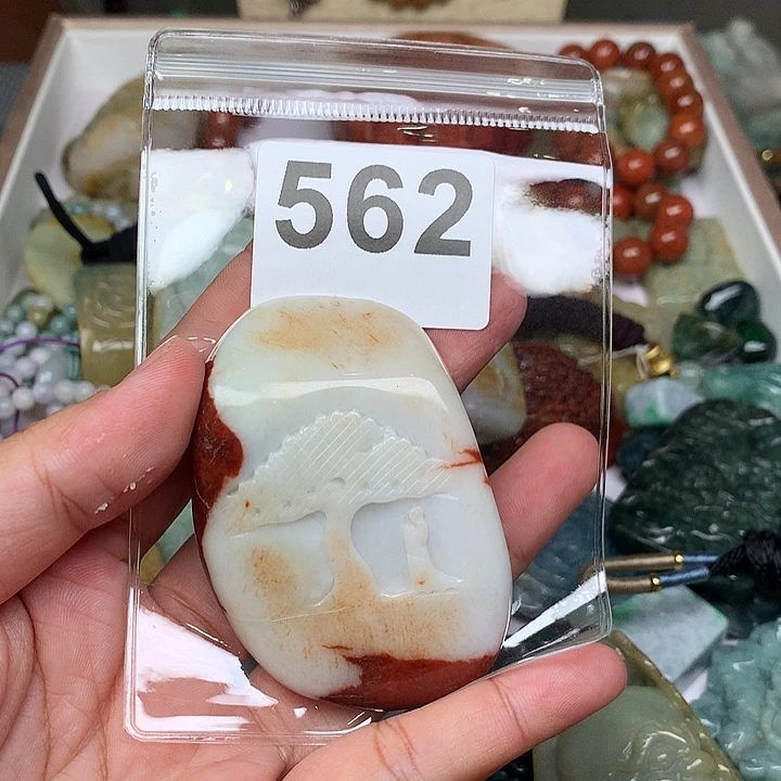 翡翠未镶嵌颈饰熊*熊翡翠