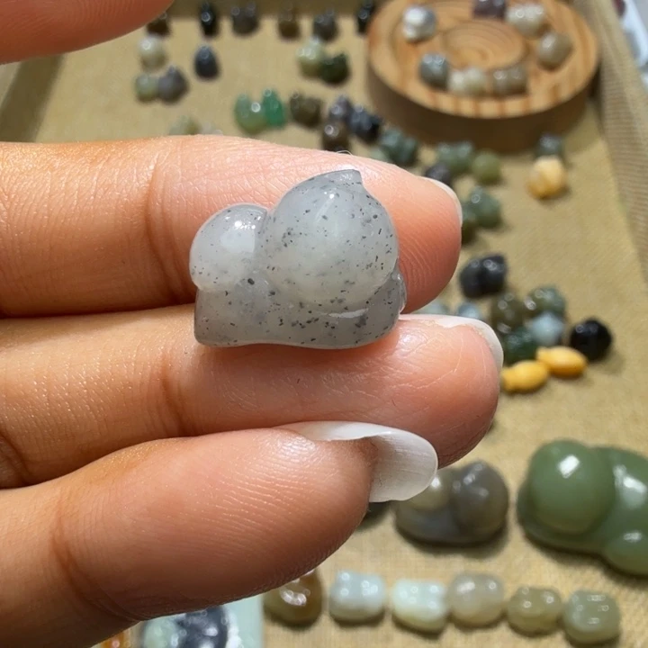 和田玉未镶嵌珠宝奇石