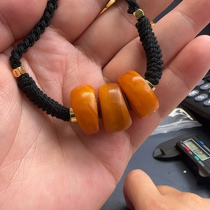 未镶嵌琥珀珠宝奇石1