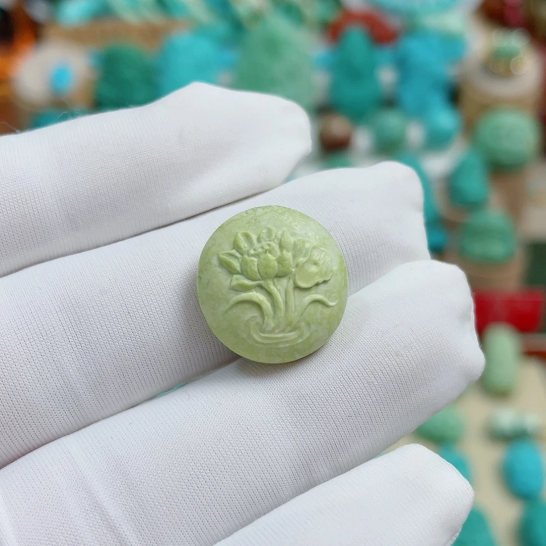 绿松石未镶嵌珠宝奇石