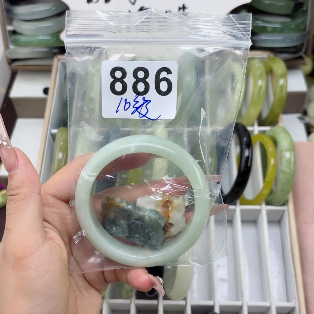 蛇纹石玉未镶嵌手镯C****）