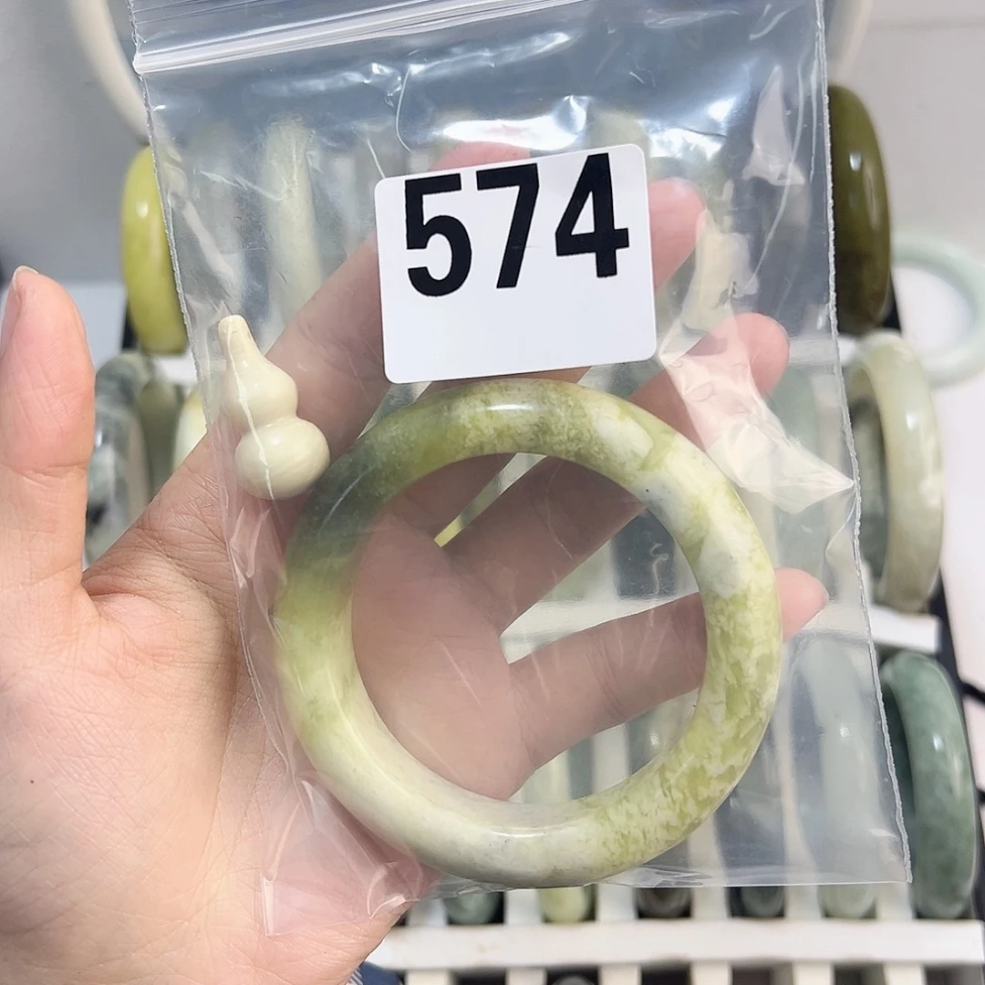 蛇纹石玉未镶嵌手镯不*晴瑕疵