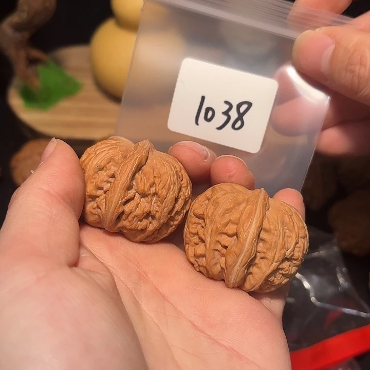 把件文玩核桃 42 尺  元宝    1038