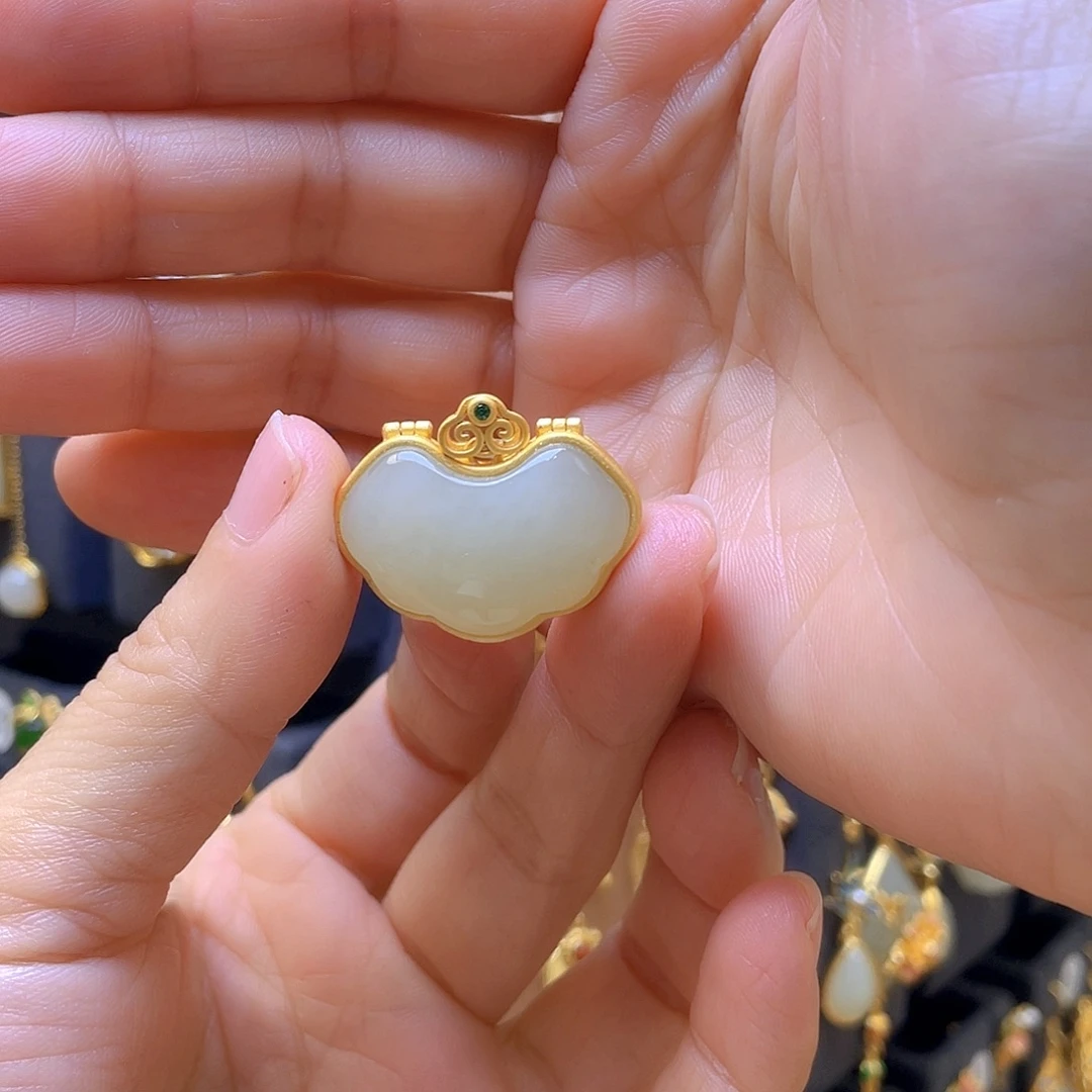 和田玉银S925镀金镶嵌颈饰