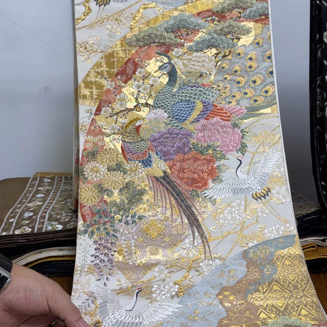 织绣织锦缎。织锦，织锦，