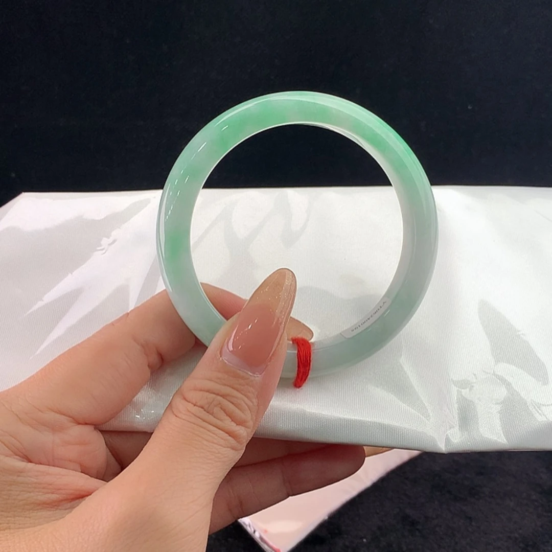 【闪购商品】未镶嵌手镯翡翠正57