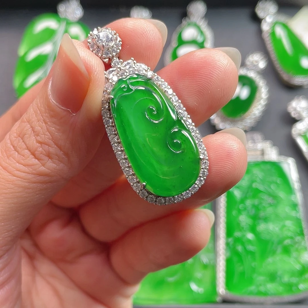 吊坠(不含链)未镶嵌翡翠