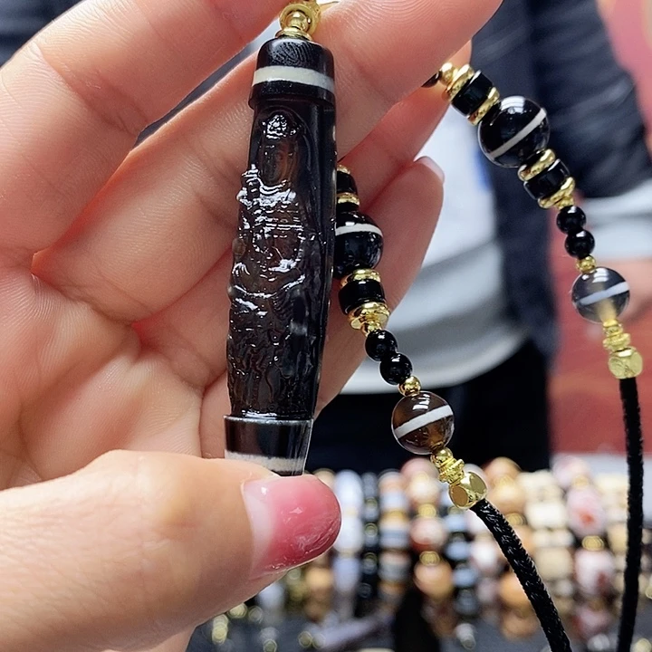 玛瑙/玉髓合金颈饰