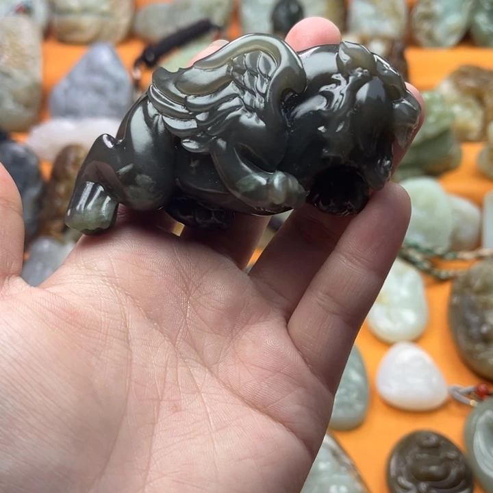 和田玉（糖玉）颈饰未镶嵌