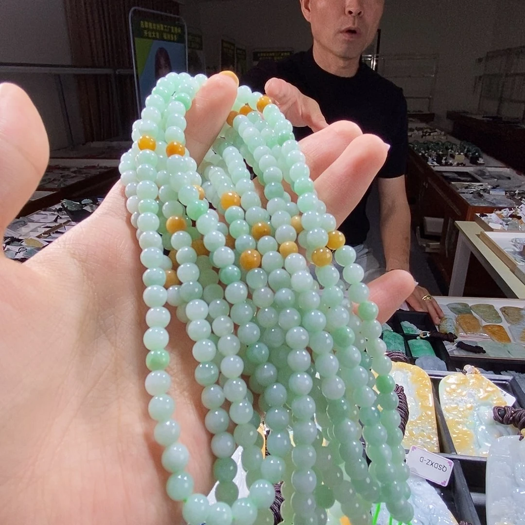 翡翠未镶嵌颈饰多样性仅发一件随机发货