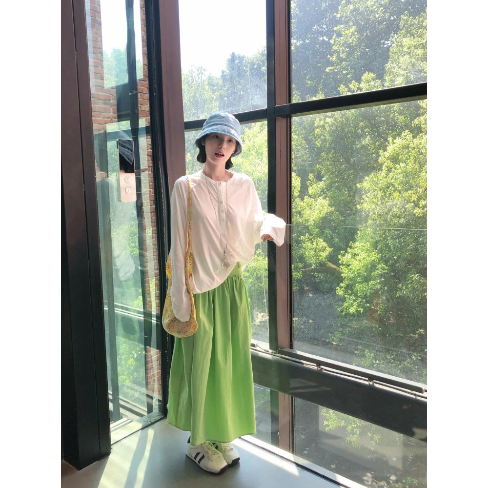 2025新款超好看独特漂亮上衣白色长袖t恤绿色半身裙两件套装长裙