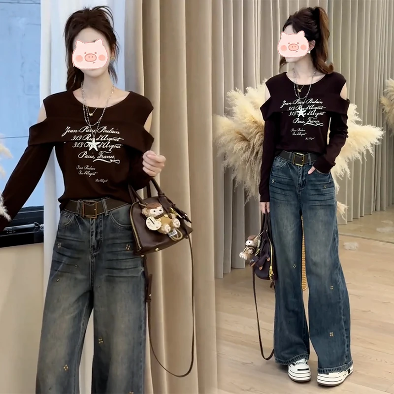 2025年秋季新款穿搭一整套显瘦露肩设计上衣长袖搭配牛仔裤两件套