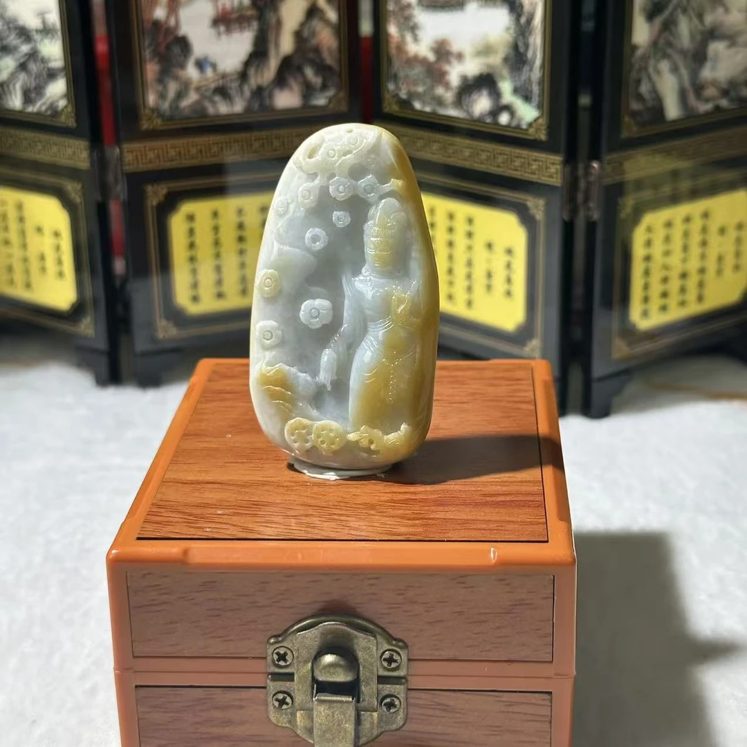 4565-天然翡翠-俏黄观音
