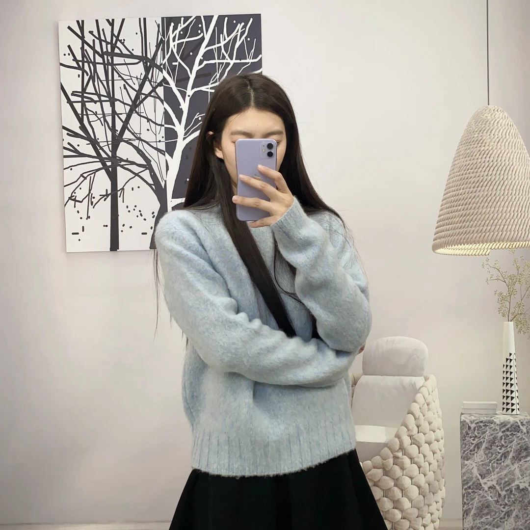 95新 Celine/思琳 麦殿/蓝色毛衣长袖T恤S码/241228VZZWS23
