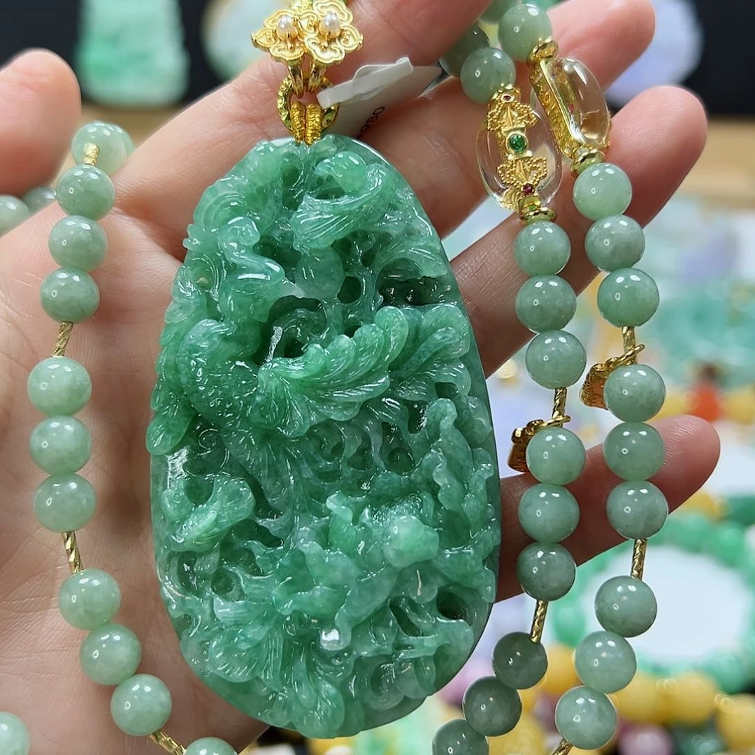 颈饰未镶嵌翡翠吊坠