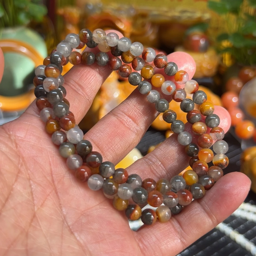 余***念石英质玉未镶嵌颈饰