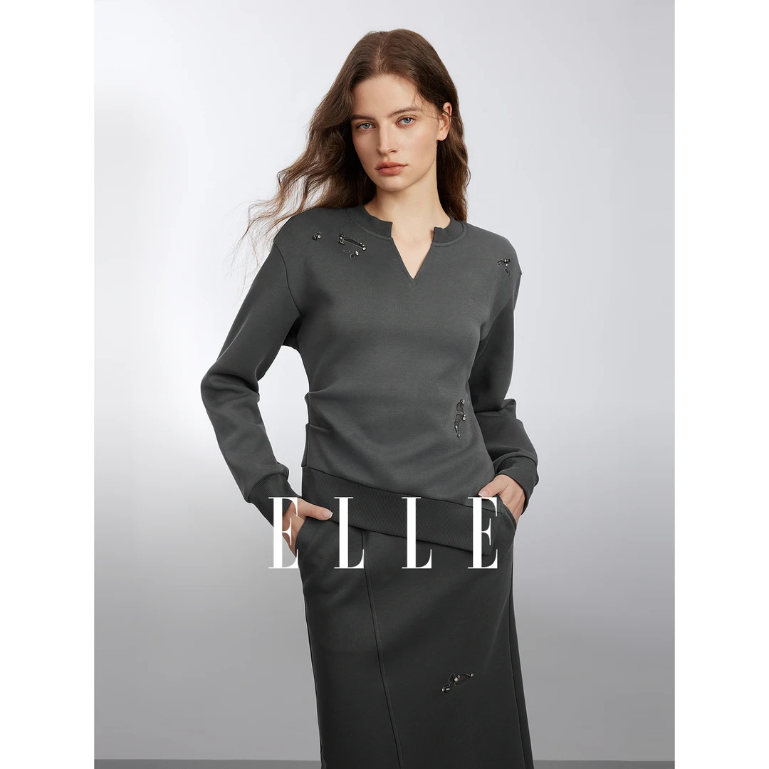 ELLE深灰色摩登不规则钉珠修身卫衣女2025春新款时尚高级EW50377