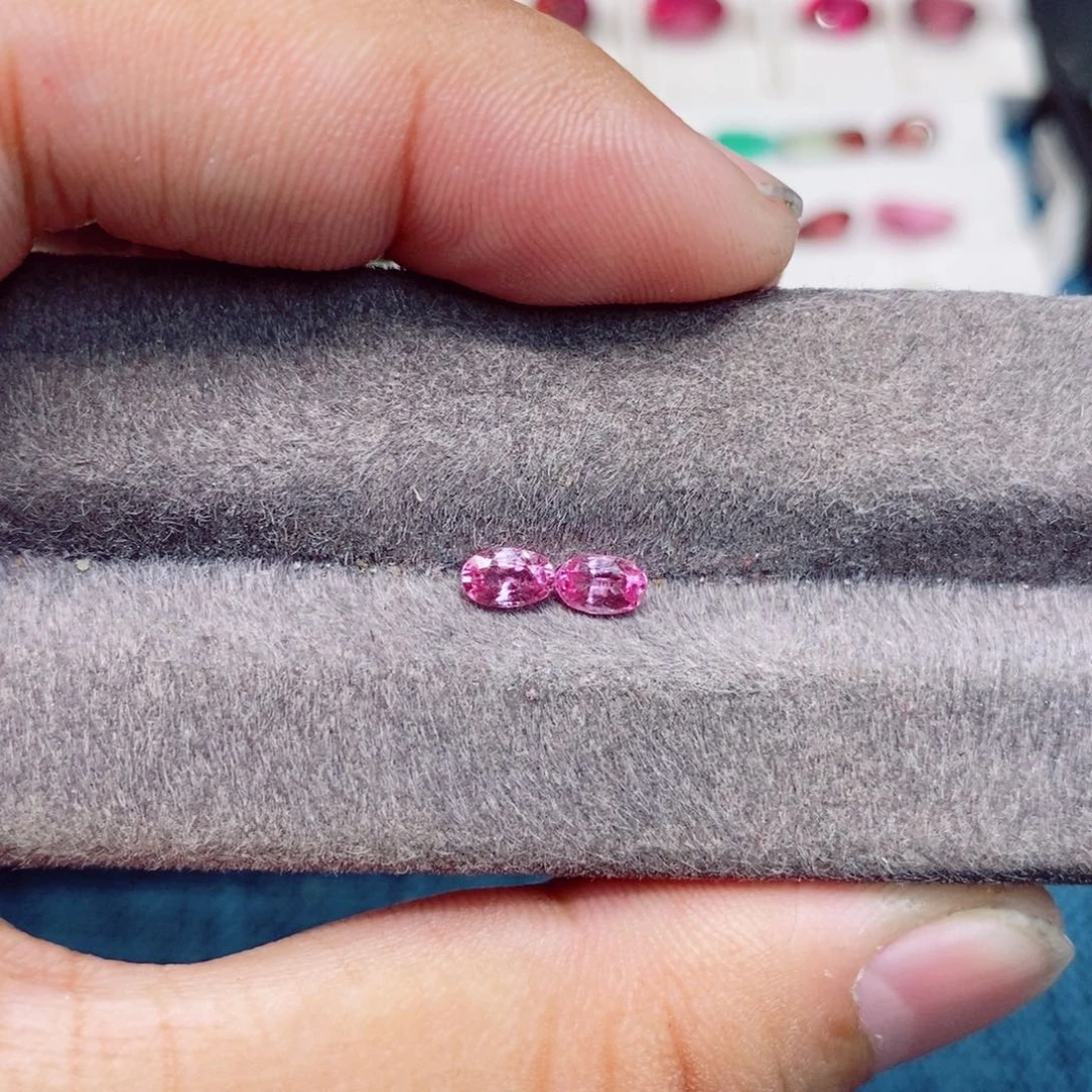 蓝宝石裸石未镶嵌粉色蓝宝石3*5一对