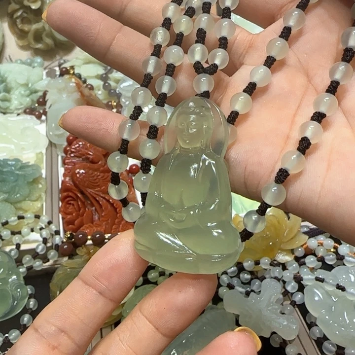 蛇纹石玉未镶嵌吊坠