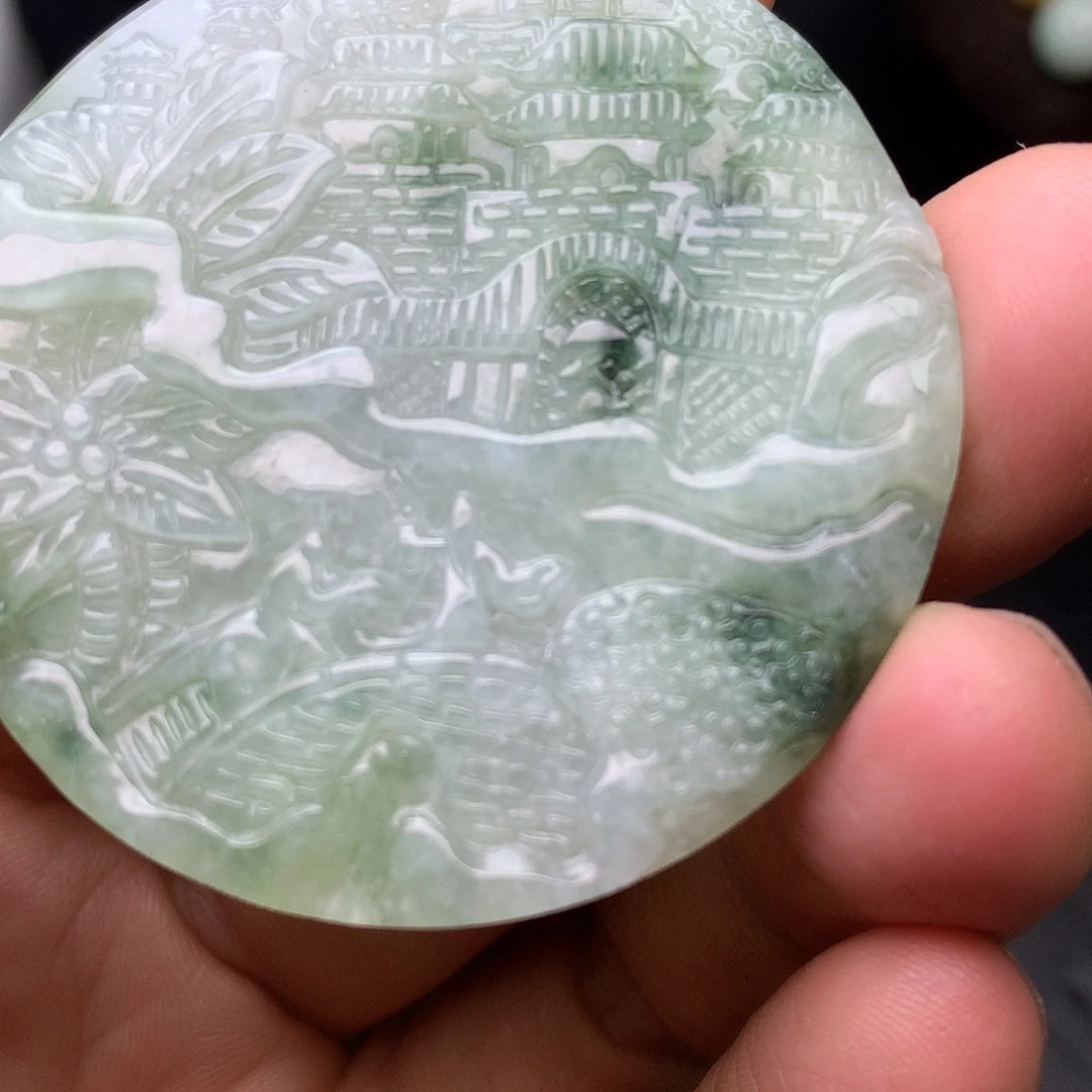 翡翠未镶嵌颈饰翡翠首饰和翡翠珠宝