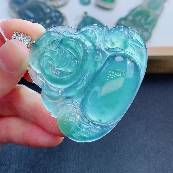 翡翠颈饰未镶嵌翡翠