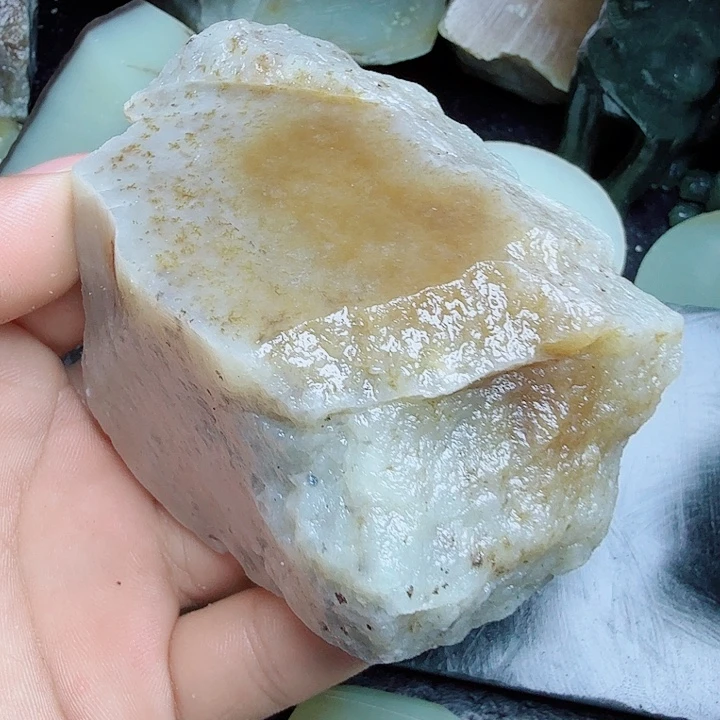 未镶嵌和田玉（糖玉）珠宝奇石