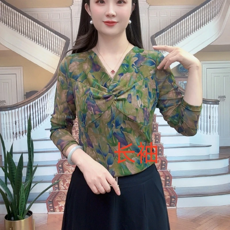 2025年秋季新款时尚百搭女装气质显瘦弹力V领妈妈装打底衫008