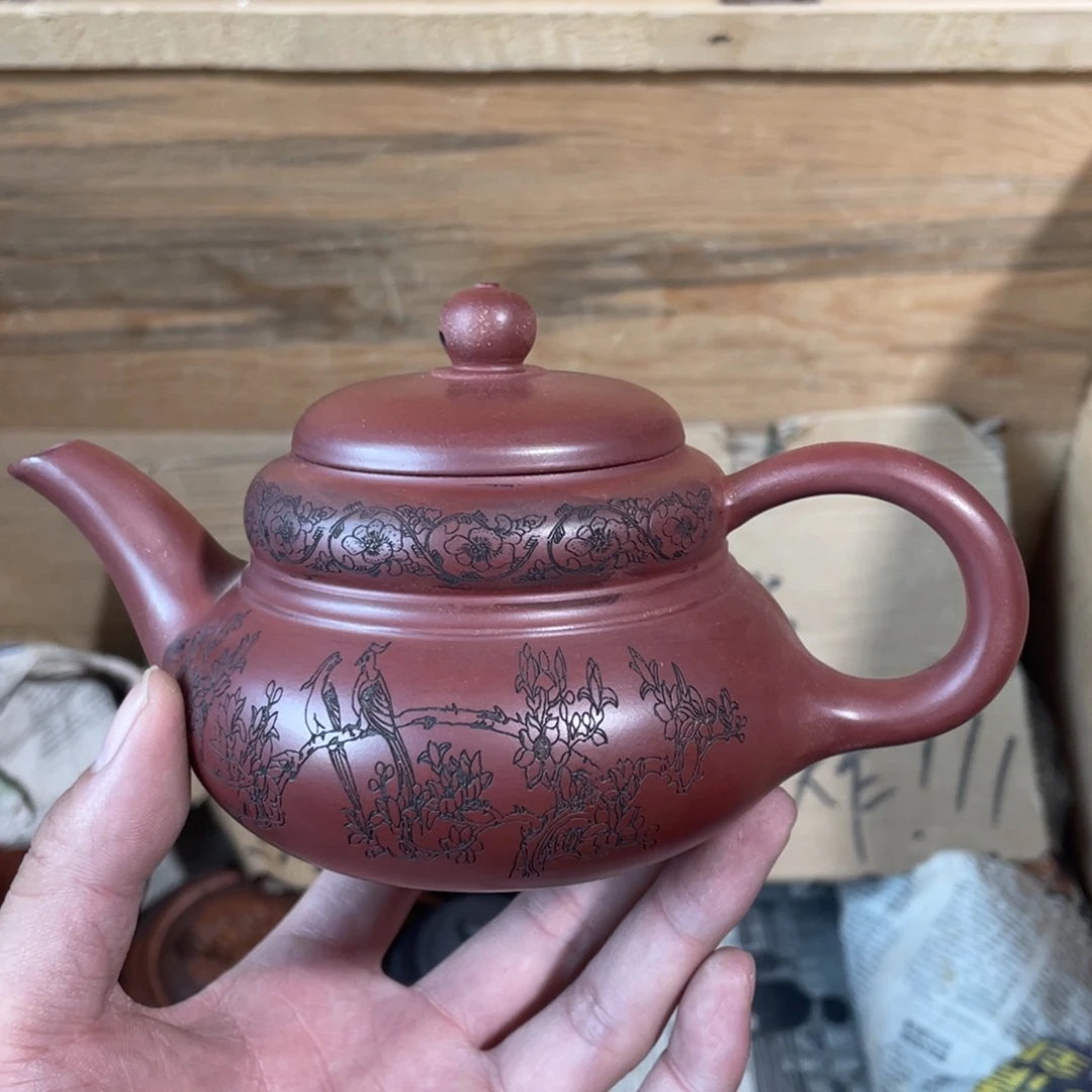 紫砂茶壶老厂紫砂壶一件。