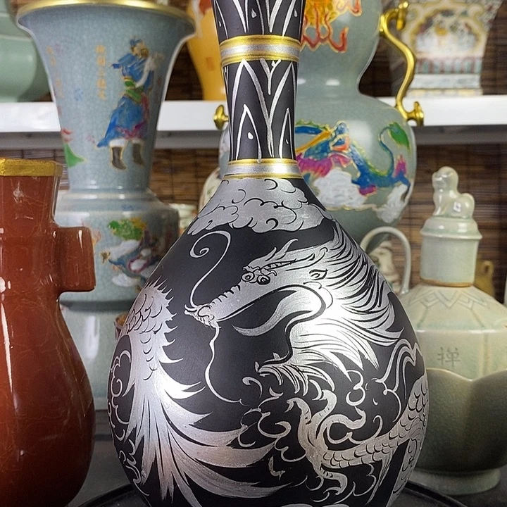 摆件瓷器真的肯漂亮