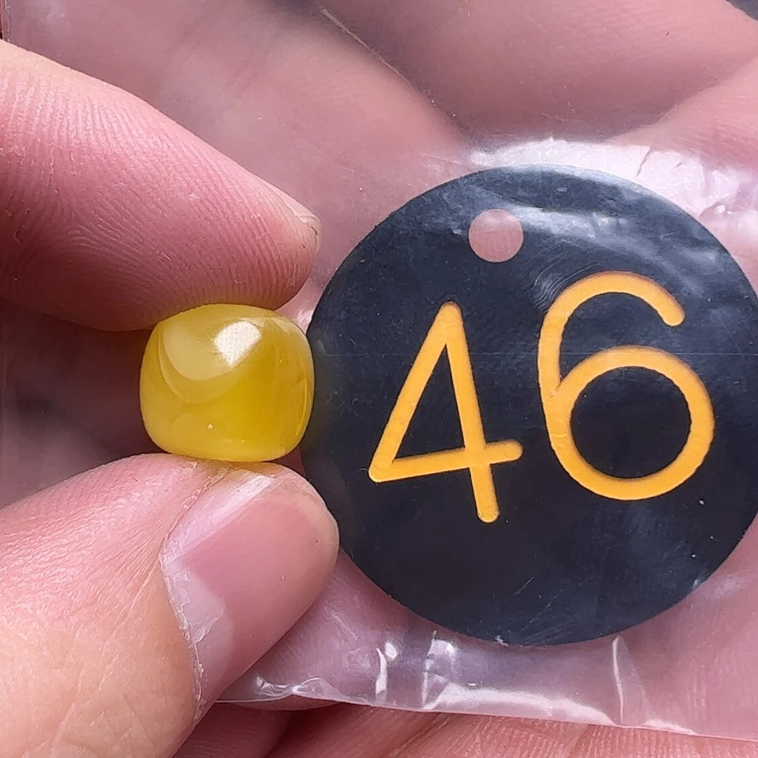 蜜蜡未镶嵌珠宝奇石12.3mm微划痕